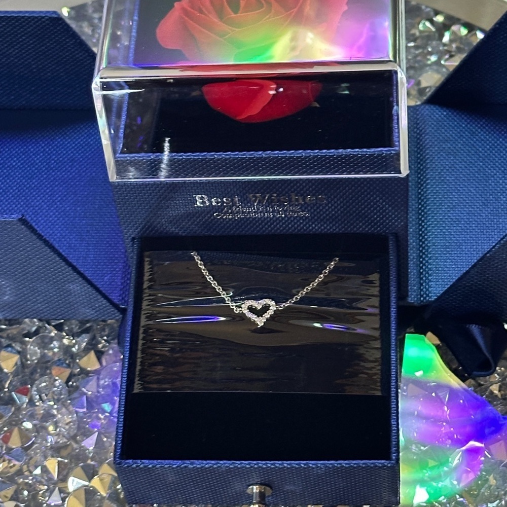 NIB - .5 ctw Heart Moissanite Bracelet.  Retail $850.00